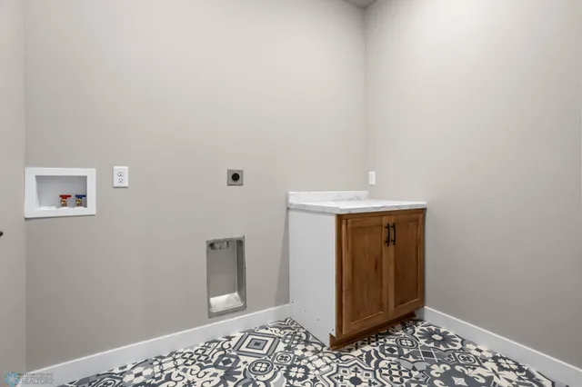 $455,000 | 709 Blaine Street South, Colfax, ND 58018