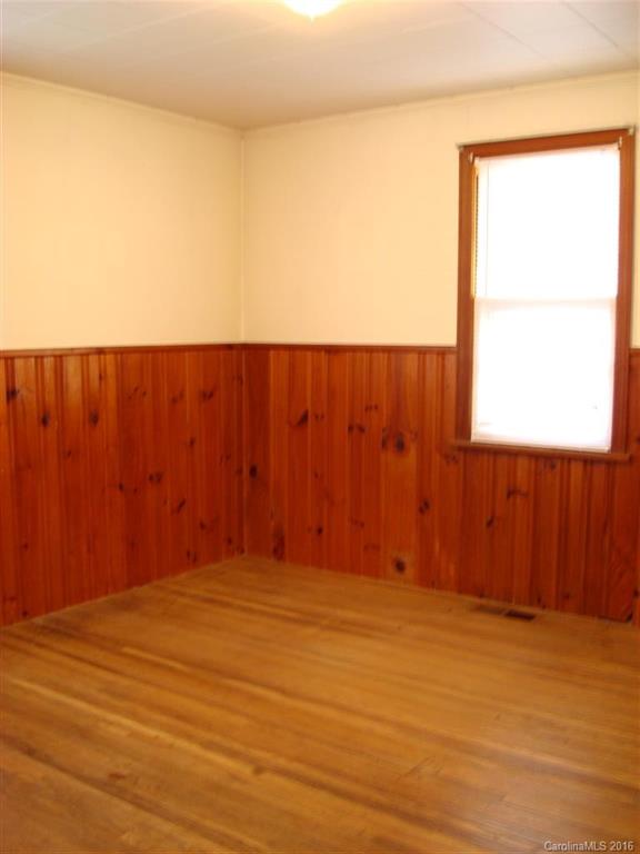 3072 Grapevine Road Marshall, NC 28753 - Photo 6 of 23 Gallery Image 6