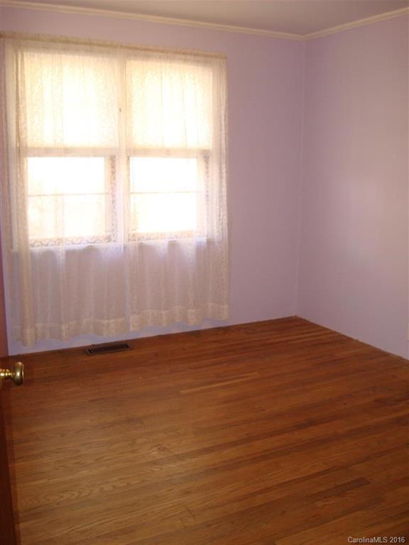 3072 Grapevine Road Marshall, NC 28753 - Photo 7 of 23 Gallery Image 7