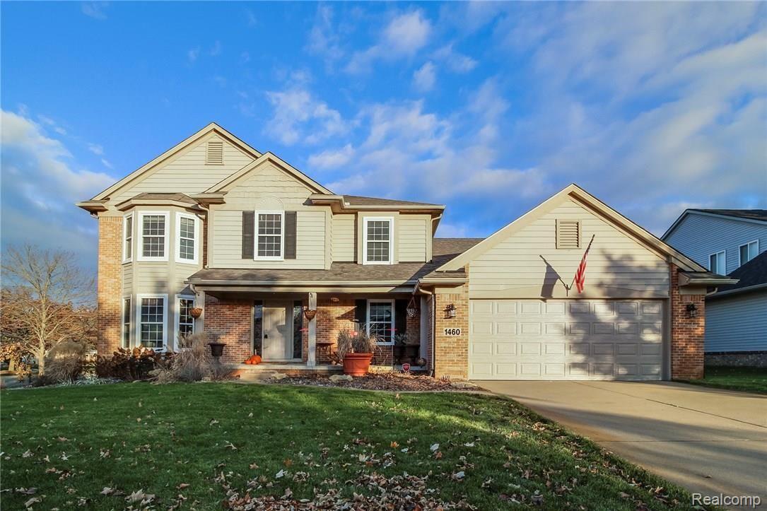 1460 Lee Wood Ridge Road Walled Lake, MI 48390 - Photo 1 of 37 Front