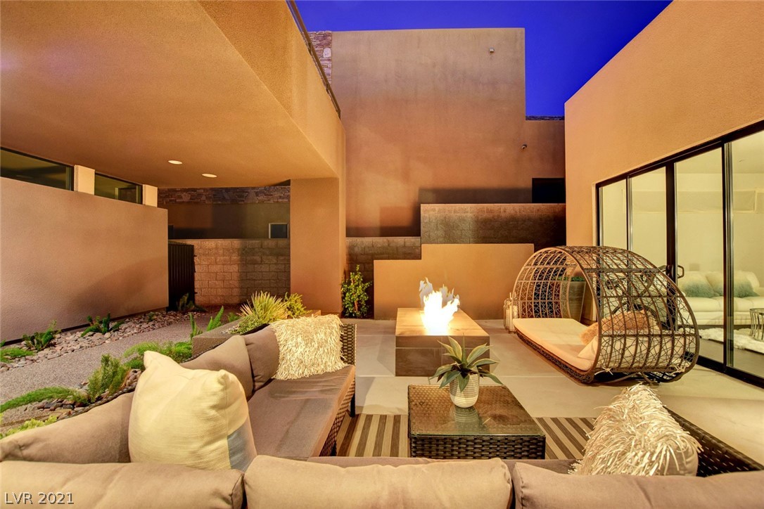 2272 Edge Ridge Court Henderson, NV 89052 - Photo 7 of 47 Gallery Image 7