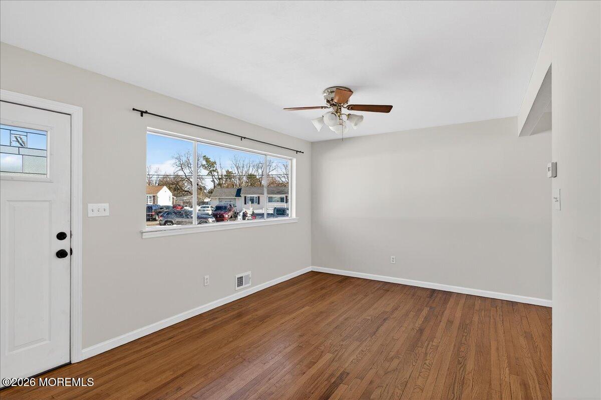 8 View Drive Brick, NJ 08723 - Photo 2 of 23 04-DSC_8133