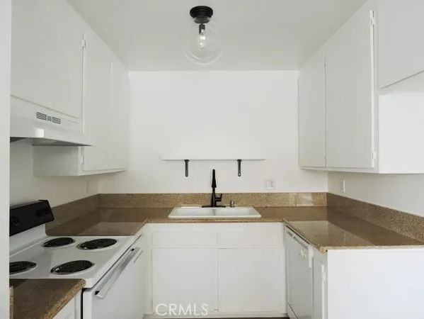 $2,040 | 755 East Date, Brea, CA 92821