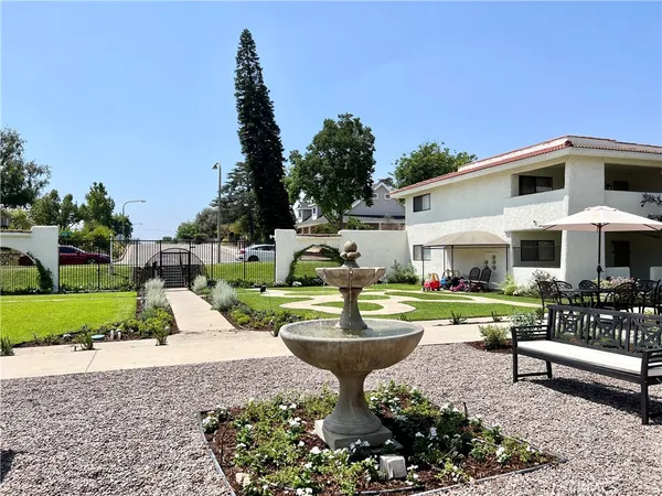 $2,040 | 755 East Date, Brea, CA 92821