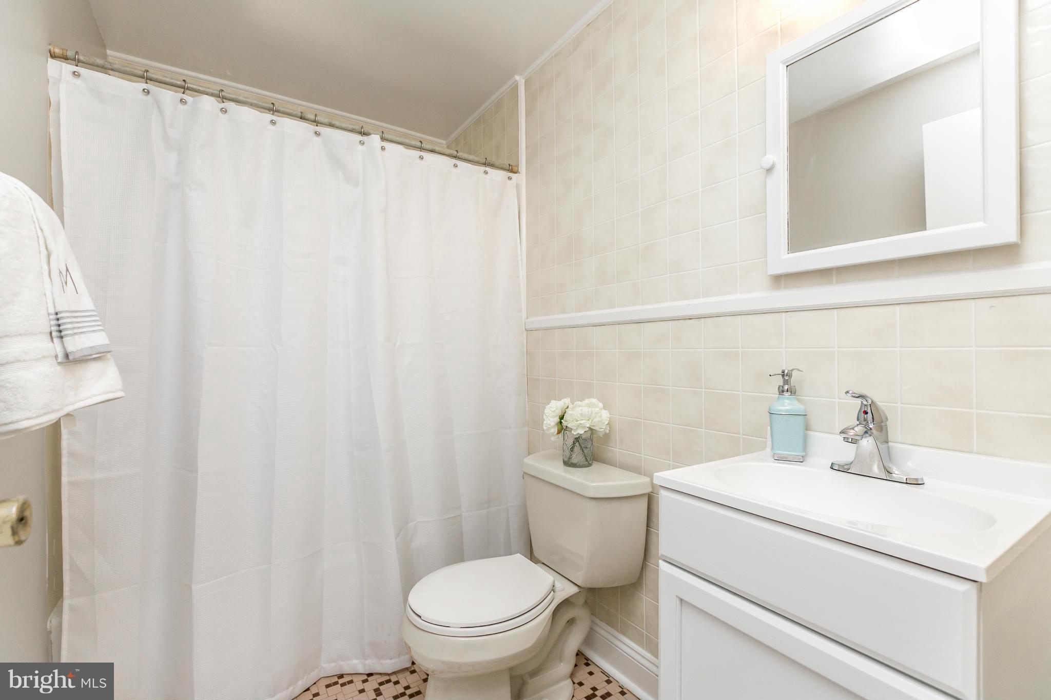 6652 Loch Hill Road Baltimore, MD 21239 - Photo 20 of 30 Bath