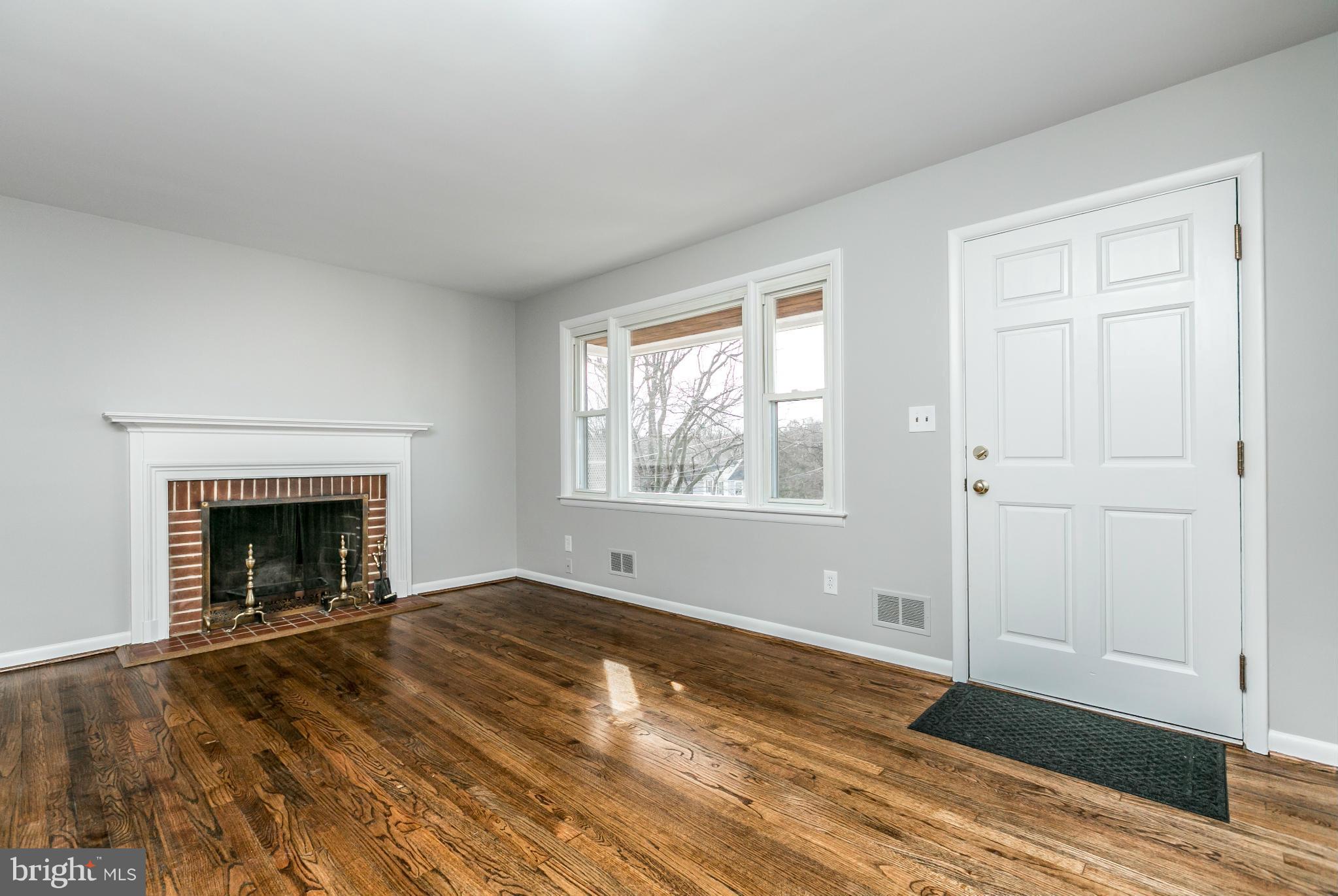 6652 Loch Hill Road Baltimore, MD 21239 - Photo 3 of 30 Hwd flrs refinished throughout this home!