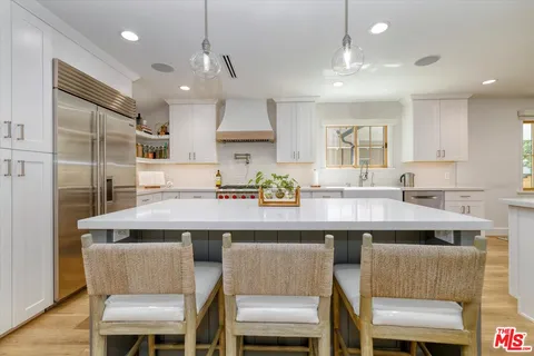 $1,999,888 | 830 North Reese Place, Burbank, CA 91506