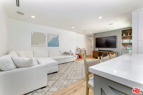 $1,999,888 | 830 North Reese Place, Burbank, CA 91506