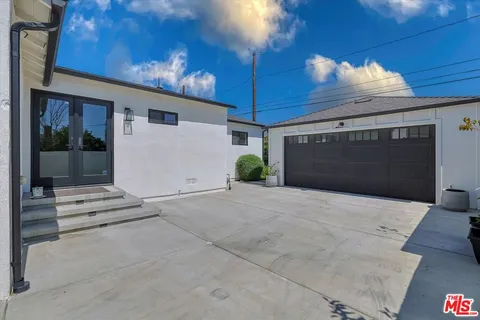 $1,999,888 | 830 North Reese Place, Burbank, CA 91506