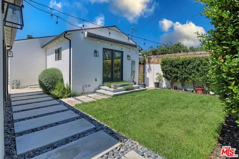 $1,999,888 | 830 North Reese Place, Burbank, CA 91506