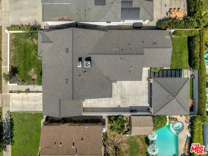 $1,999,888 | 830 North Reese Place, Burbank, CA 91506