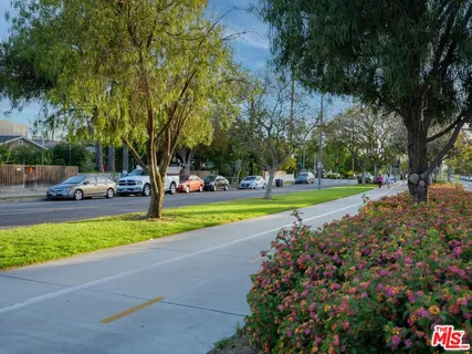 $1,999,888 | 830 North Reese Place, Burbank, CA 91506