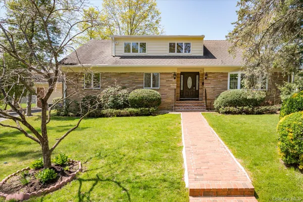 $1,600,000 | 7 Elliot Road, Great Neck, NY 11021