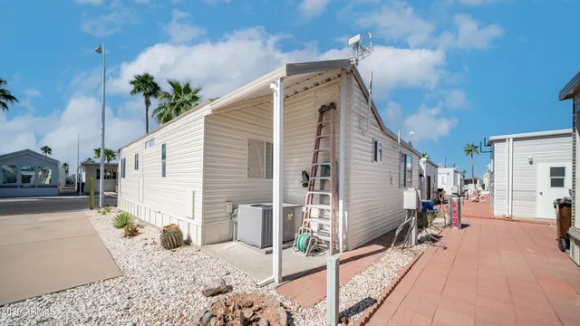 a view of a fireplace