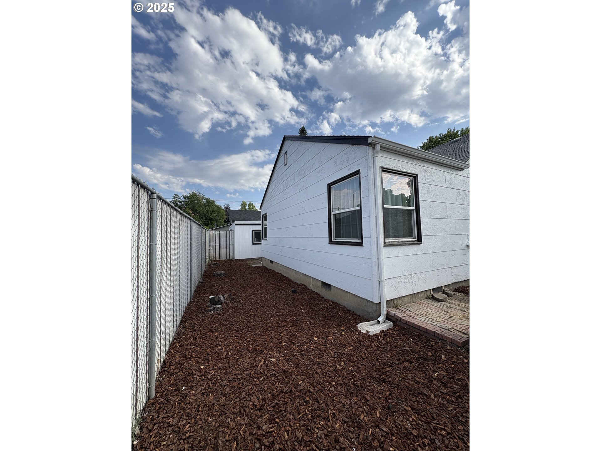 1510 Northwest Broadway Street Albany, OR 97321 - Photo 7 of 32 a view of a house with a yard