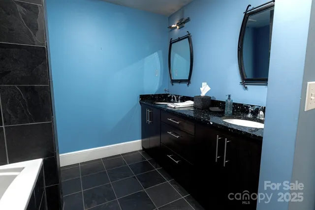 $949,000 | 21 Battery Park Avenue, Unit 404, Asheville, NC 28801