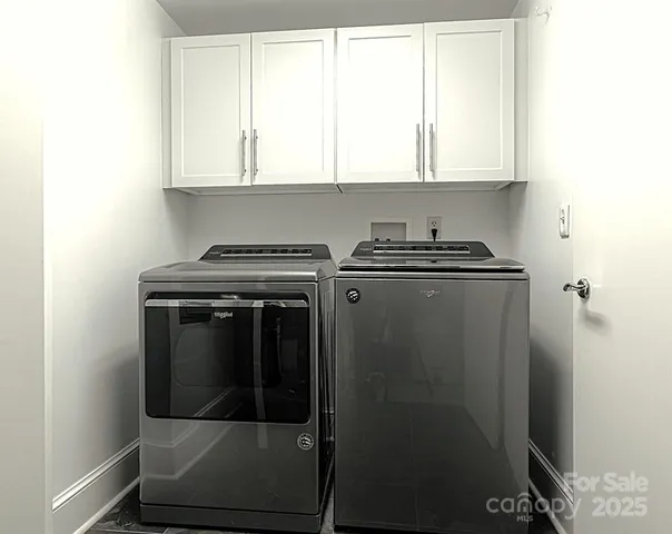 $949,000 | 21 Battery Park Avenue, Unit 404, Asheville, NC 28801