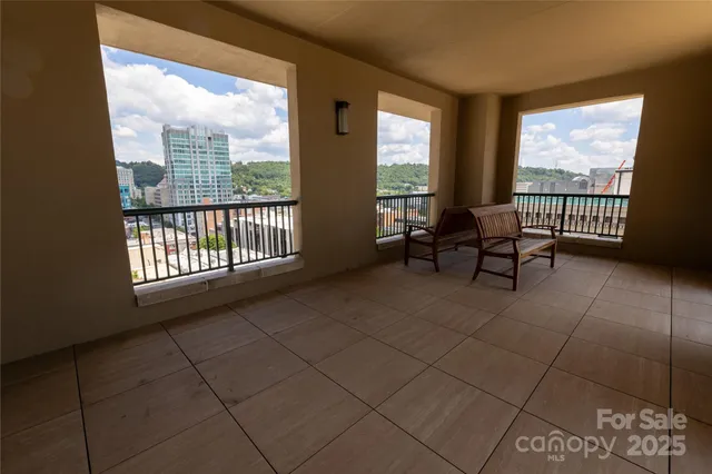 $949,000 | 21 Battery Park Avenue, Unit 404, Asheville, NC 28801