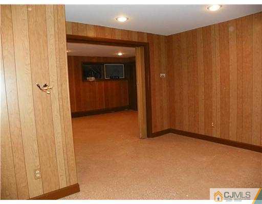 124 Overbrook Road Piscataway, NJ 08854 - Photo 13 of 13 Gallery Image 13