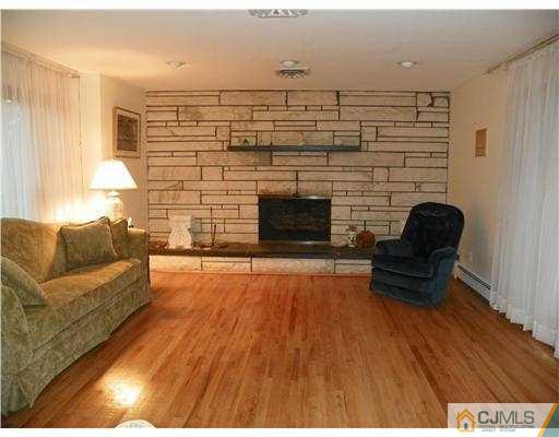 124 Overbrook Road Piscataway, NJ 08854 - Photo 3 of 13 Gallery Image 3