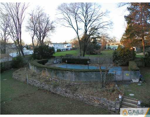 124 Overbrook Road Piscataway, NJ 08854 - Photo 10 of 13 Gallery Image 10