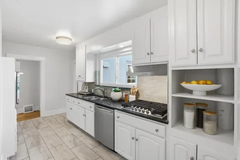 $3,188,000 | 131 Barroilhet Avenue, San Mateo, CA 94401