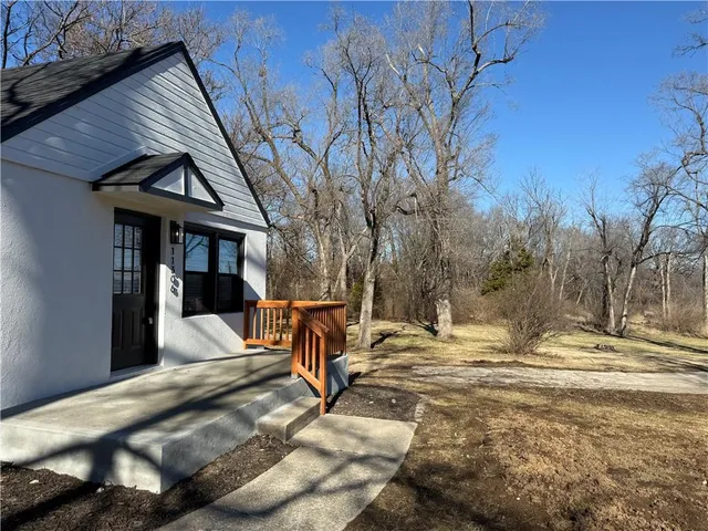 $175,000 | 11306 Grandview Road, Kansas City, MO 64137