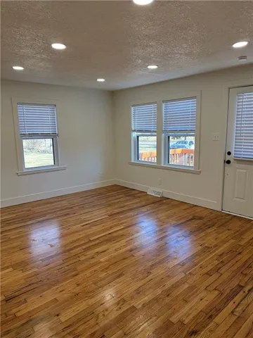 $175,000 | 11306 Grandview Road, Kansas City, MO 64137