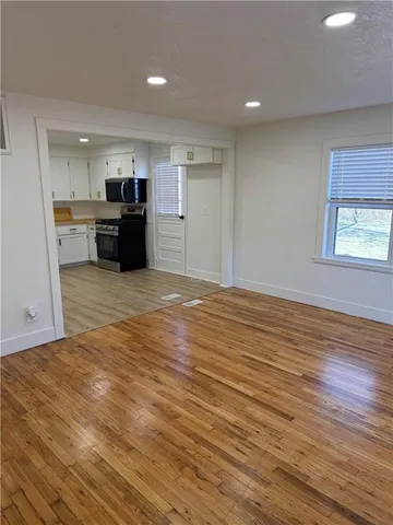 $175,000 | 11306 Grandview Road, Kansas City, MO 64137