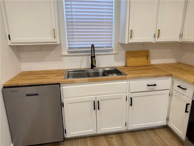 $175,000 | 11306 Grandview Road, Kansas City, MO 64137