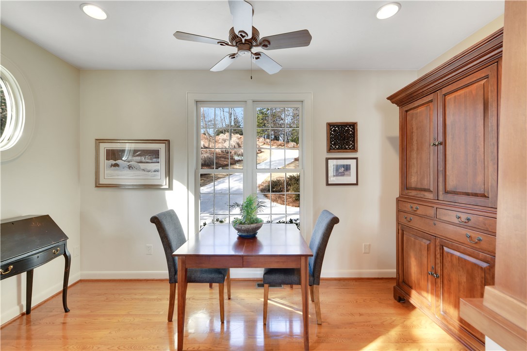 511 Beacon Shores Drive Seneca, SC 29672 - Photo 12 of 50