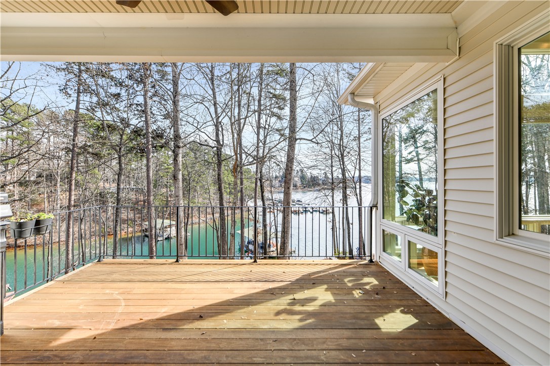 511 Beacon Shores Drive Seneca, SC 29672 - Photo 23 of 50 Deck 1 off kitchen