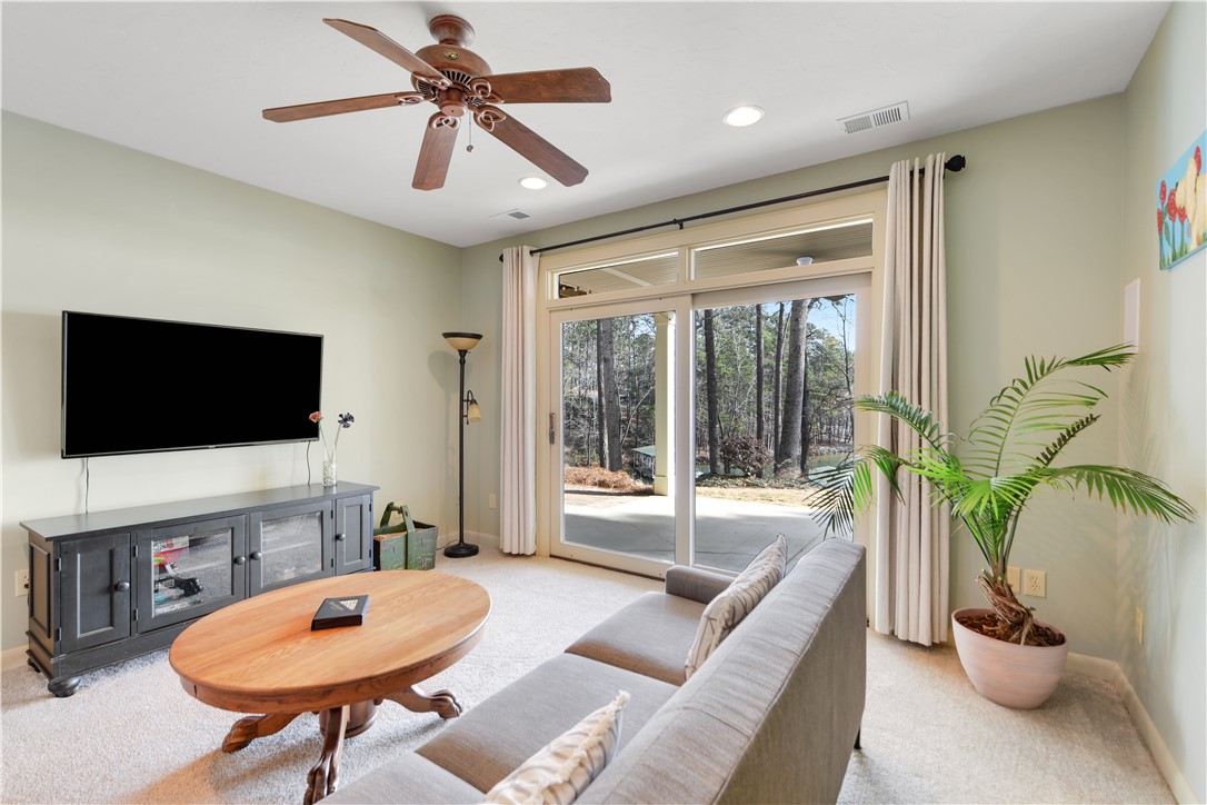 511 Beacon Shores Drive Seneca, SC 29672 - Photo 35 of 50