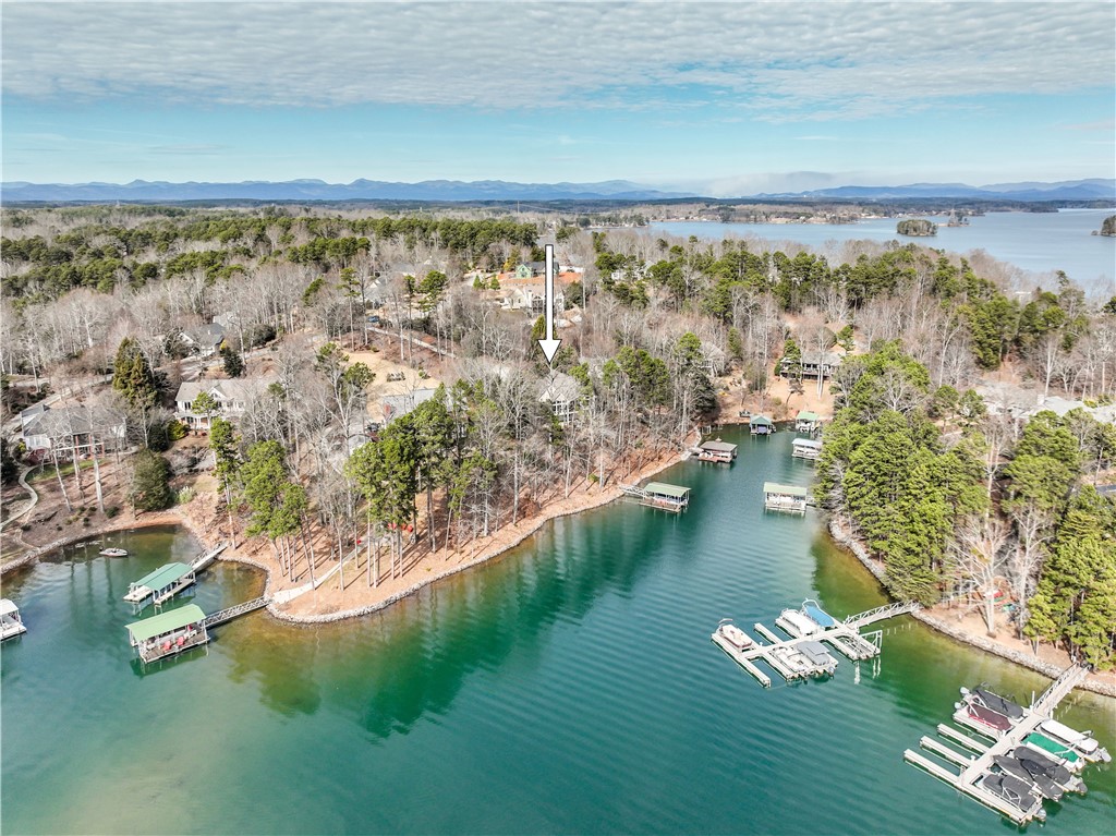 511 Beacon Shores Drive Seneca, SC 29672 - Photo 4 of 50