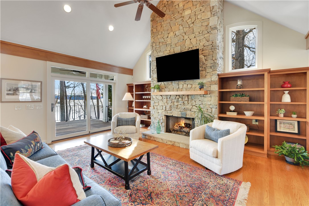 511 Beacon Shores Drive Seneca, SC 29672 - Photo 10 of 50