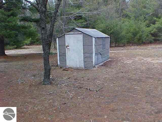 1241 Kindig Road Alger, MI 48610 - Photo 3 of 8 1751330-2.JPG