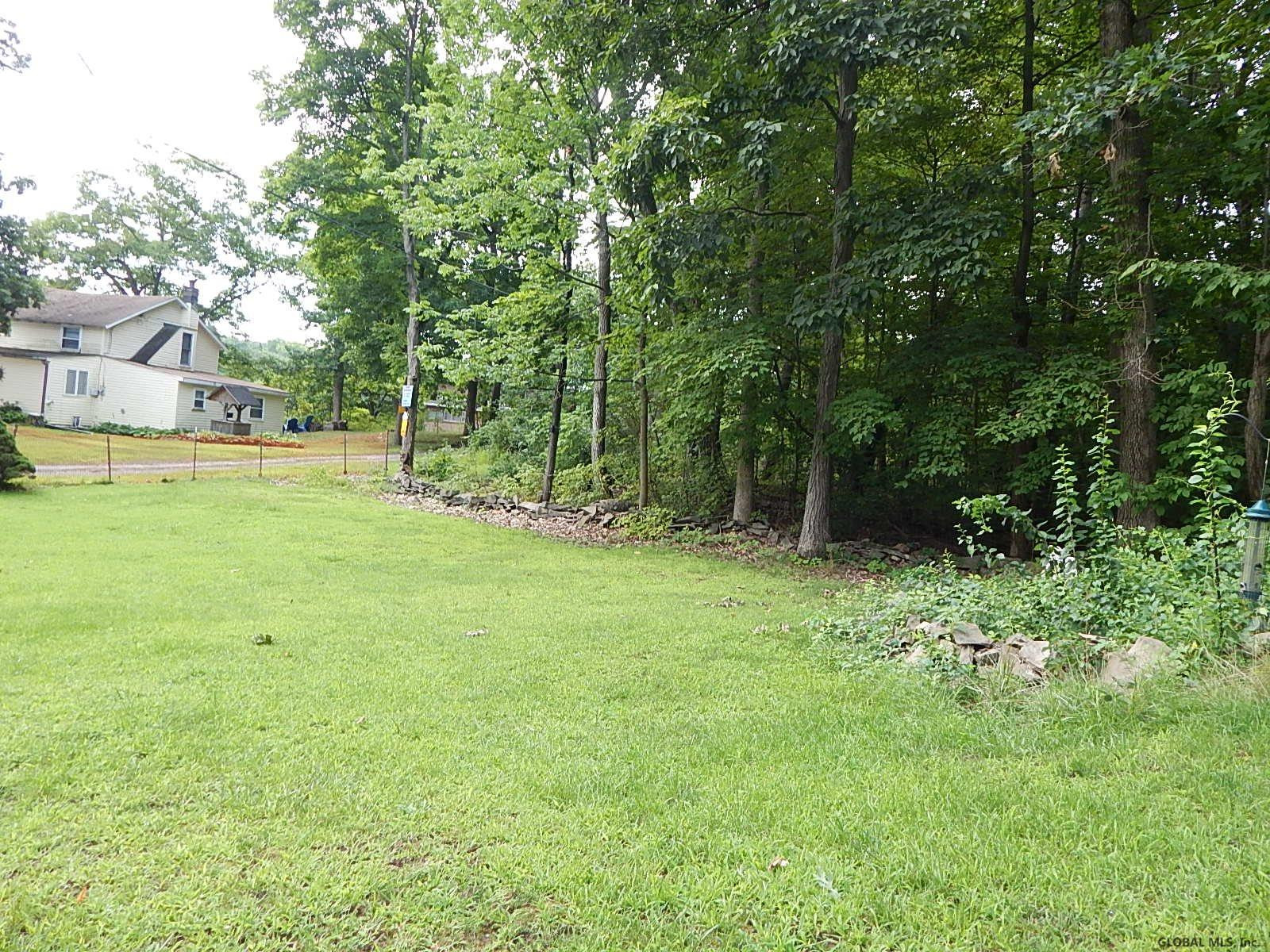 219 Towpath Road Halfmoon, NY 12065 - Photo 11 of 37 Photo 11