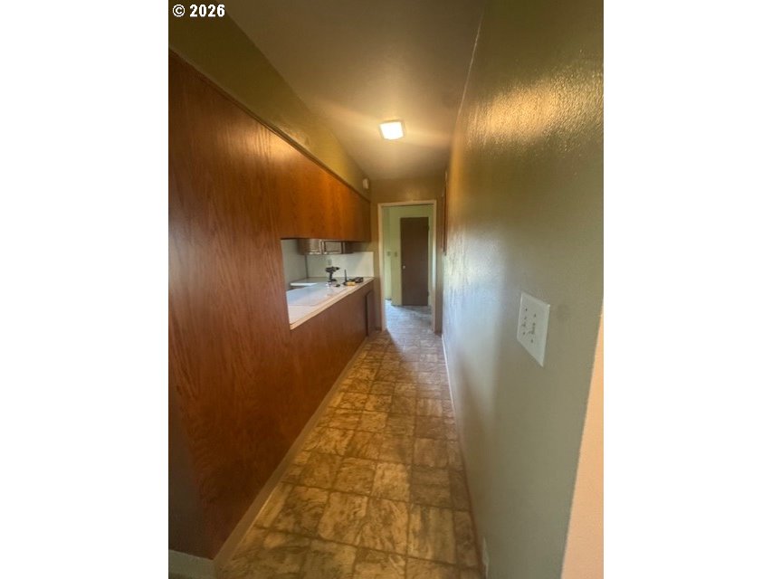 18205 Northwest Reeder Road Portland, OR 97231 - Photo 10 of 35 Hallway