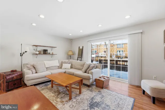 $674,000 | 5206 Leeward Lane, Alexandria, VA 22315