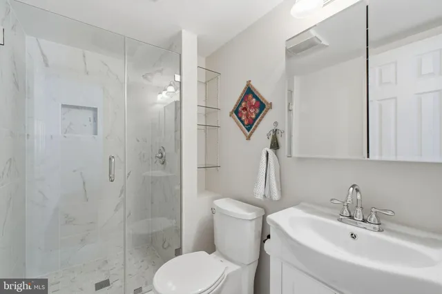 $674,000 | 5206 Leeward Lane, Alexandria, VA 22315