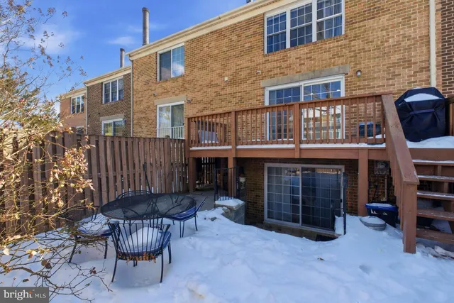 $674,000 | 5206 Leeward Lane, Alexandria, VA 22315