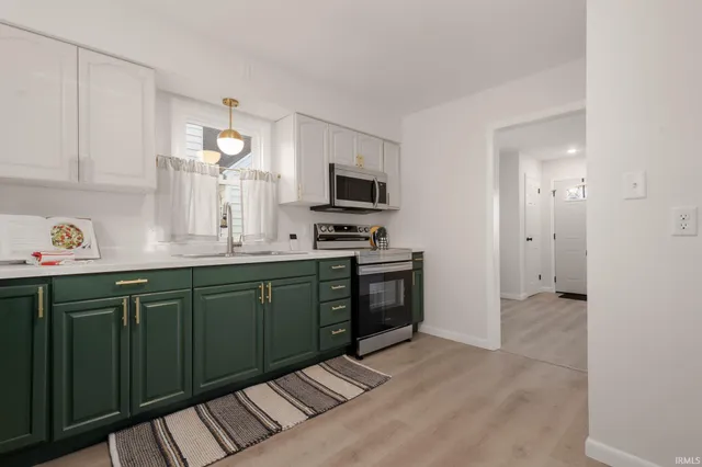 $240,000 | 1137 East Mishawaka Avenue, Mishawaka, IN 46544