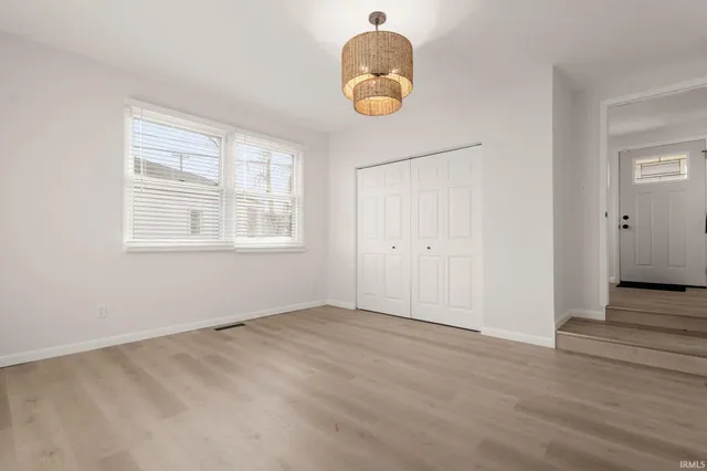 $240,000 | 1137 East Mishawaka Avenue, Mishawaka, IN 46544