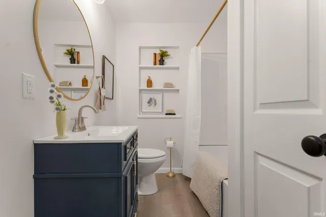 $240,000 | 1137 East Mishawaka Avenue, Mishawaka, IN 46544