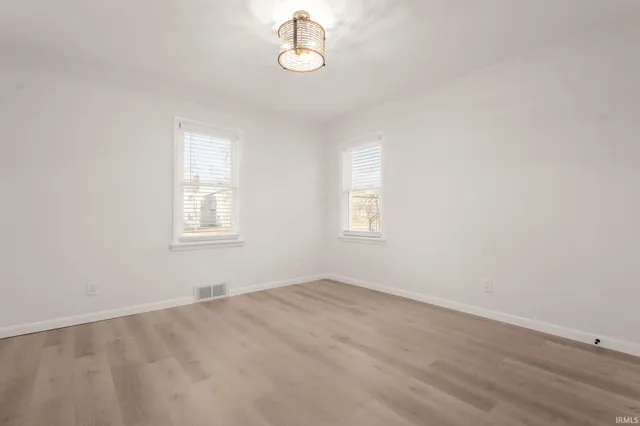 $240,000 | 1137 East Mishawaka Avenue, Mishawaka, IN 46544