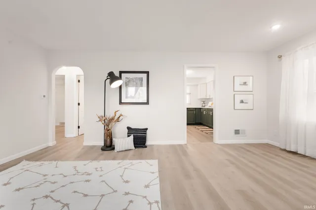 $240,000 | 1137 East Mishawaka Avenue, Mishawaka, IN 46544