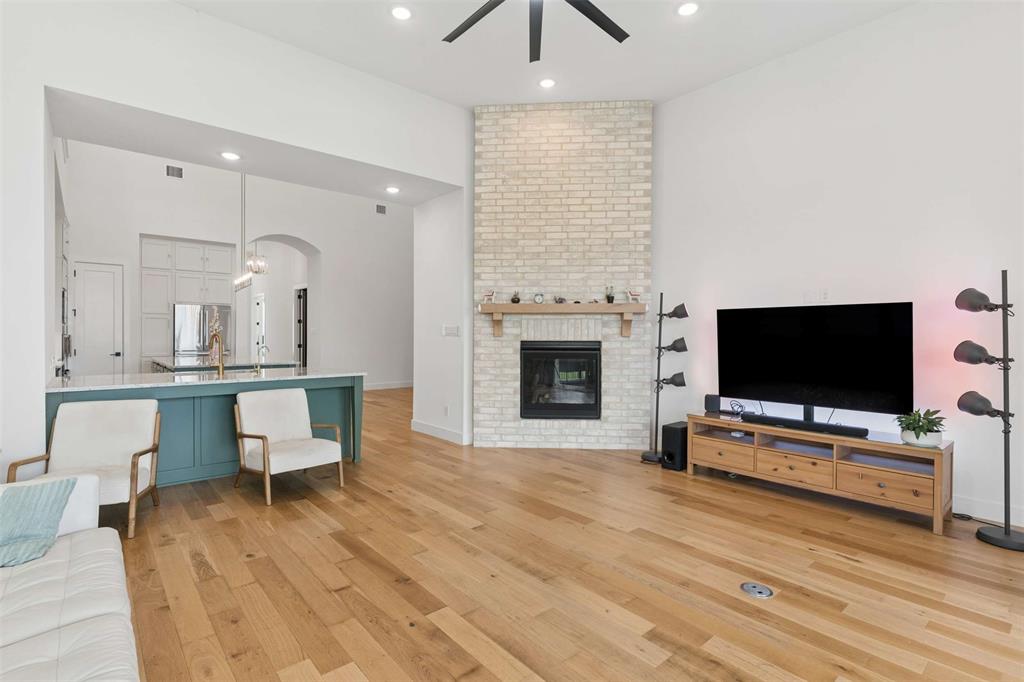1939 Apple Tree Lane Rockwall, TX 75087 - Photo 4 of 38