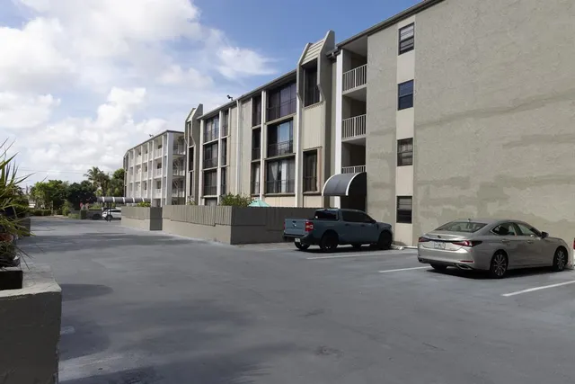 $499,000 | 501 Southwest 11th Place, Unit 114, Boca Raton, FL 33432