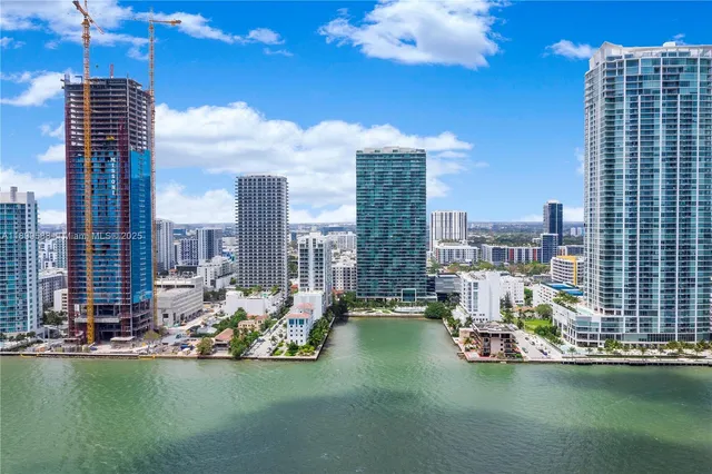 $4,550 | 460 Northeast 28th Street, Unit 2103, Miami, FL 33137