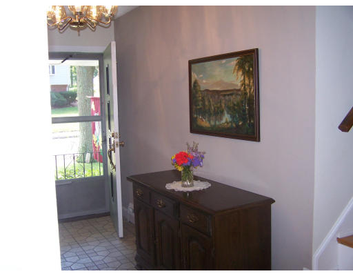 52 Putnam Road Reading, MA 01867 - Photo 8 of 18 Gallery Image 8